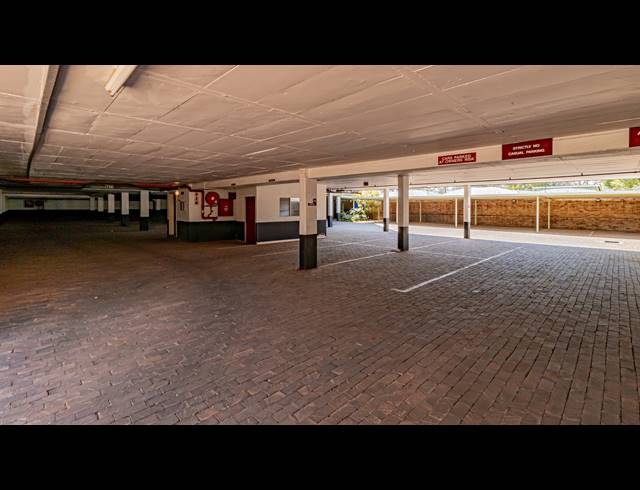 154M² OFFICE TO LET IN FERNDALE